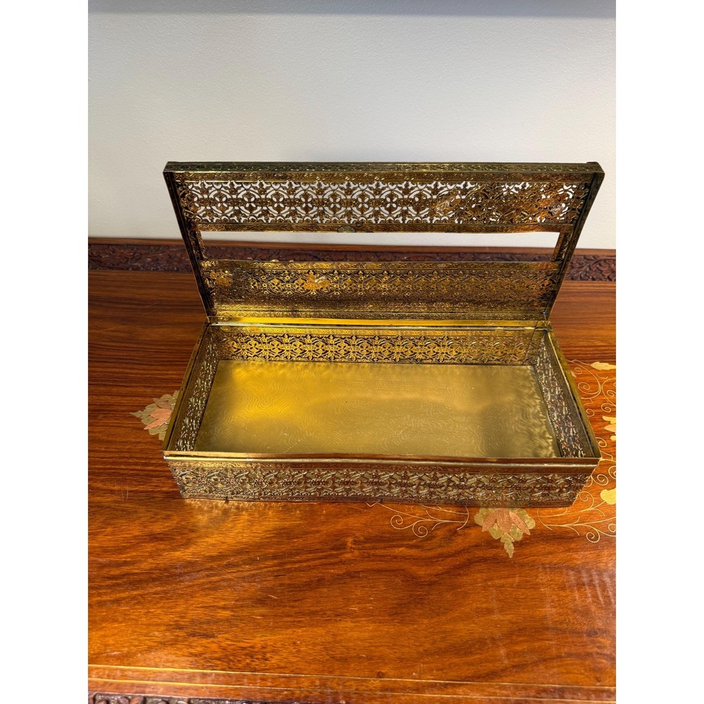 Vintage Filigree Tissue Box Cover with Roses - Picture 11 of 17